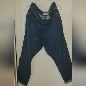 Levi Strauss capris